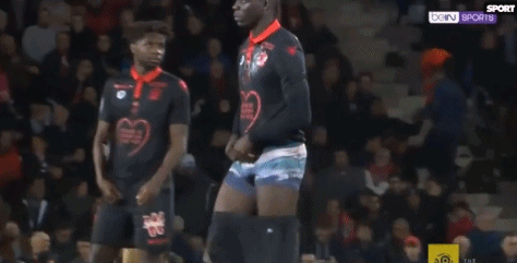 2025／26赛季英超：阿森纳三大主力伤情成谜，每个小时都非常关键（2025／26赛季英超焦点：阿森纳三大主力伤情未明，每小时都是关键时刻）