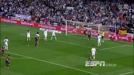 格雷米奥扳平后，主帅梅内塞斯与球迷发生口角并向其竖中指