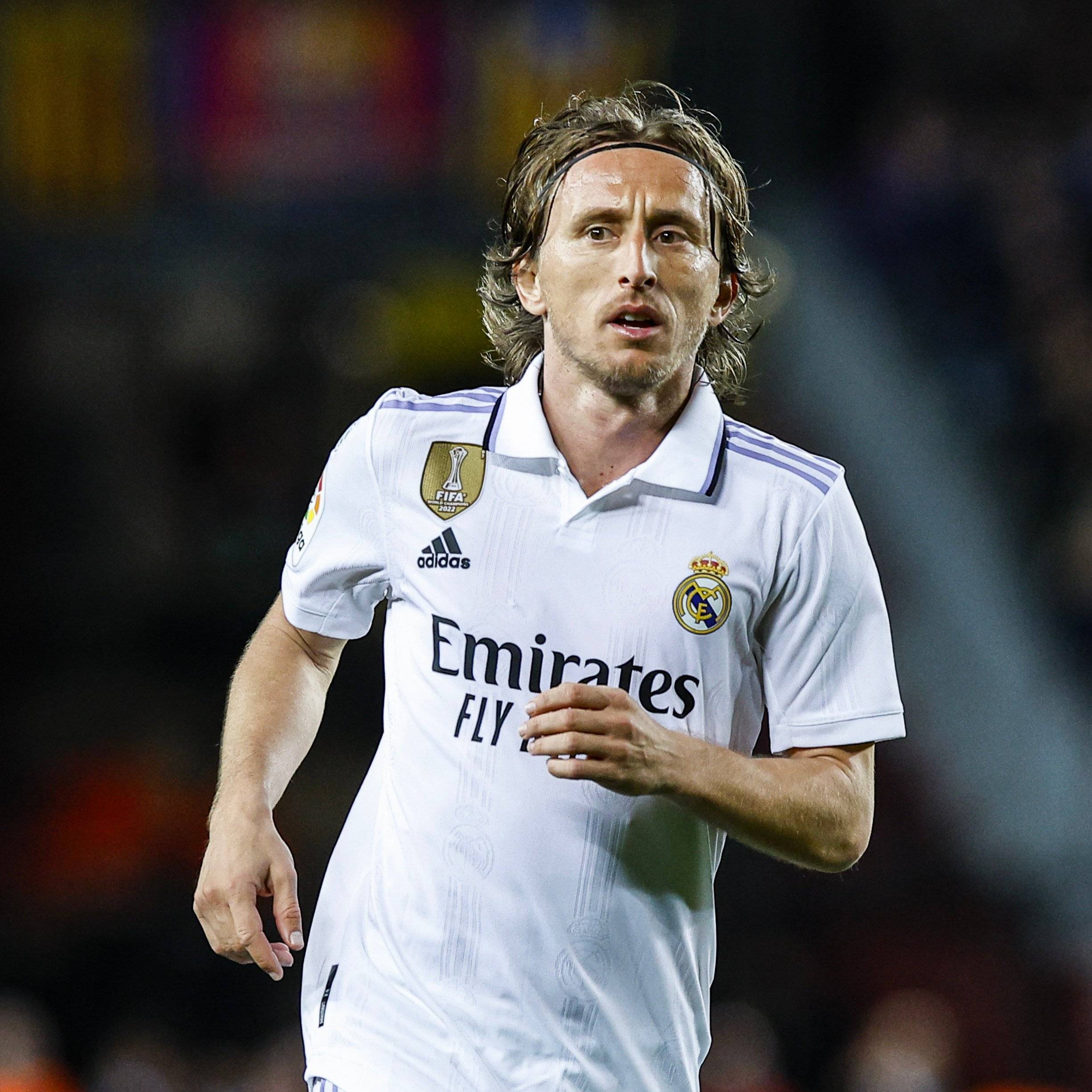 埃迪-豪谈伊萨克：想回到球队训练，你得先证明自己配得上