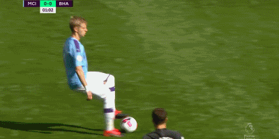 媒体人：亚泰其他工作人员好久没发薪了，坚持岗位是为爱发电