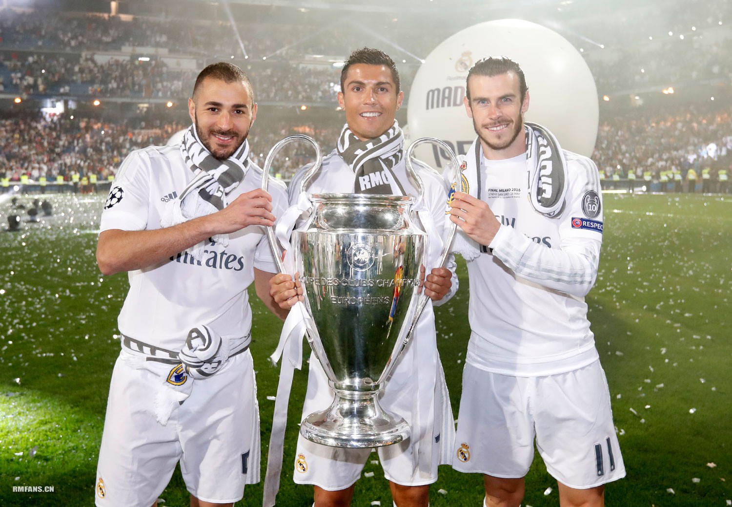 英超第15轮：B费2射1传姆伯莫芒特破门 曼联4-1狼队（英超第15轮：B费两射一传，姆伯莫与芒特破门，曼联4-1大胜狼队）